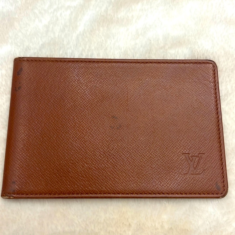 Authentic Louis Vuitton Bi Fold Card Holder